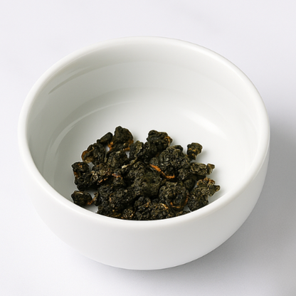 Vibrant green loose leaf Lishan oolong tea from Cuifeng, Taiwan